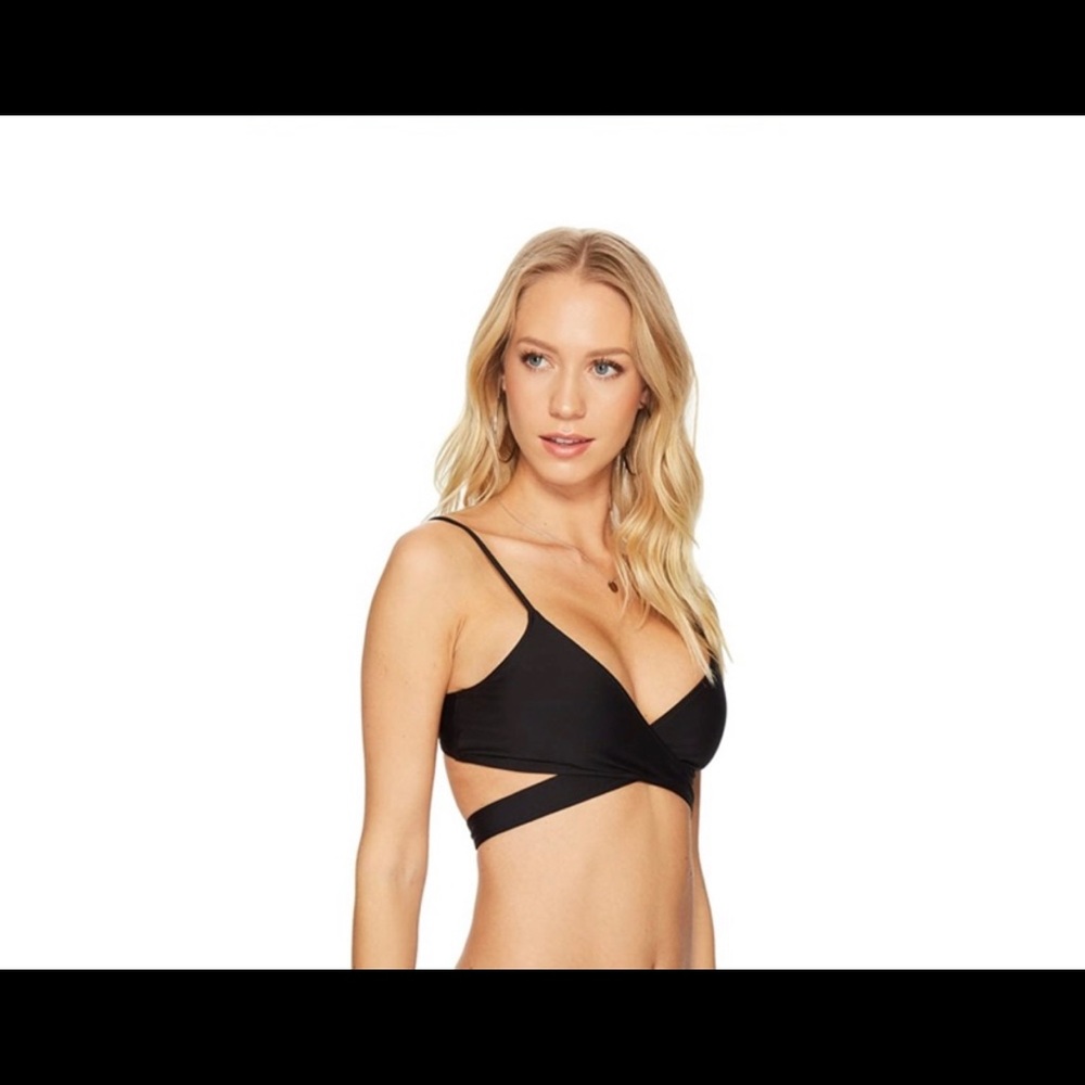 NWT L*Space black bikini top size large